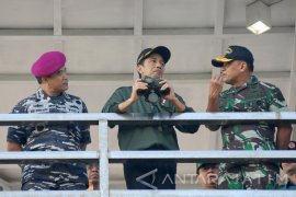 Presiden Tinjau Operasi Amfibi TNI AL