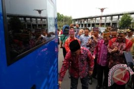 Gubernur Ini Janji Optimalkan Pemanfaatan MTU Yang Dipinjamkan Kementerian PU