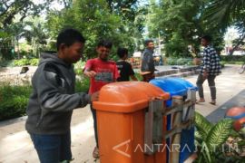 Pengelola Taman Flora Ajak Pengunjung Pisahkan Sampah Basah Kering 