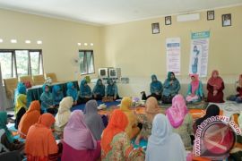 Pelatihan Pembuatan Kue Dan Pembinaan PKK 