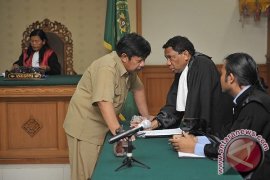 Sidang Tuntutan Korupsi Winasa