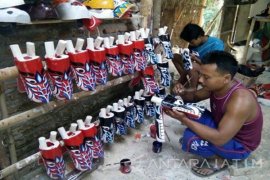 Perajin Topeng Barong