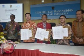 KERJASAMA UNHAS DAN ZTE INDONESIA Page 1 Small