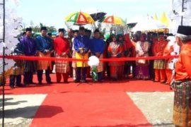 Bupati Rohil Secara Resmi Buka Stand dan Bazar MTQ XIII