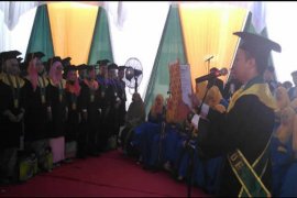 Sidang Terbuka Senat Akademik Dalam Rangka Wisuda XI Universitas Muhammadiyah Riau Page 8 Small