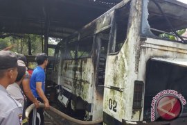 Bus Dinas Perhubungan Aceh Singkil terbakar