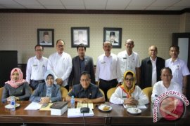 Soal Education Center Tunggu Pusat