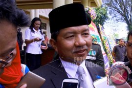 Wali Kota Palangka Raya Kukuhkan Tim Sapu Bersih Pungli 
