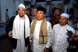 Ketua DPR Hadiri HUT Ponpes AlAmien