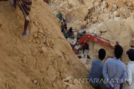 Tiga Warga Sampang Tewas Tertimbun Tanah Longsor