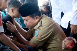  Ini dia, bupati Merangin santuni 300 anak yatim 