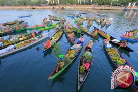 Sampan kalimantan tampilkan sisilain Sail Karimata