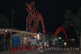 Tulungagung Bongkar 92 Kios "Ngrowo Water Front"