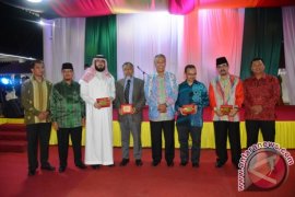 Peserta Konferensi Internasional IAIN Batusangkar Dijamu Makan Malam