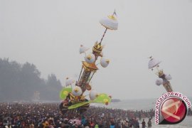 Ribuan Wisatawan Saksikan Pesta Pesona Hoyak Tabuik