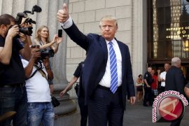 Lady Gaga, Miley Cyrus, Katty Perry, Madonna, sedih Trump jadi presiden