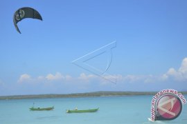 WISATA KITE SURFING Page 1 Small