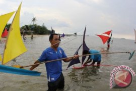 Keren, Triathlete Tertua Asia 80 Tahun Ikut IRONMAN 70.3 Bintan 2017