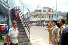 Pemkot Bandarlampung akan perbaiki jembatan penyeberangan orang  