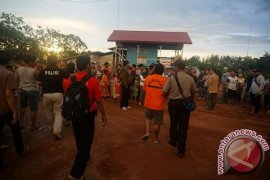 Rekonstruksi Pencurian Uang Di PT GAL Jadi Tontonan Buruh Dan Warga