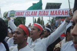 Lantaran Hujan, "Long March" Tuntut Ahok Di Dumai Batal