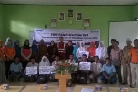 Peduli Pendidikan, PT RAPP Salurkan Beasiswa Pendidikan di Kuansing