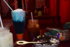 Cafe di Pekanbaru ini Sajikan Es Krim “Kuburanâ€Â