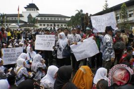 Pemprov Jabar siap kucurkan THR untuk honorer