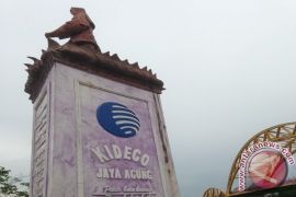 Monumen Bantuan Kideco Perindah Taman Tepian Kandilo
