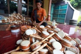 Kerajinan Mainan Tradisional Kluntung