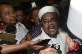 RIZIEQ SHIHAB PENUHI PANGGILAN BARESKRIM POLRI Page 1 Small