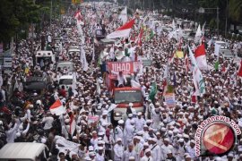 Manajemen Baru Unjuk Rasa