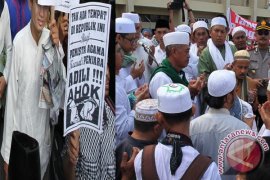 DEMO PENISTAAN AGAMA
