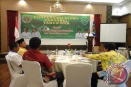 Walikota Buka Konferensi PWI Tabagsel