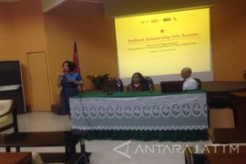 Nuffic-Belanda Ajak Mahasiswa Surabaya Kuliah