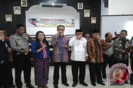 MINUM OBAT PENCEGAHAN PENYAKIT KAKI GAJAH