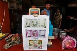 Saat Rupee ditukar dan diburu