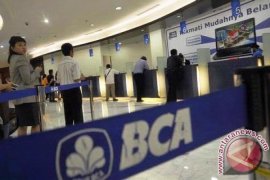 BCA Serahkan Beasiswa Rp4,25 Miliar Bagi 588 Mahasiswa