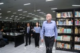 Dubes Tertarik Buka Australian Corner di UMM