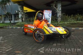 Unej Juara Mobil Listrik