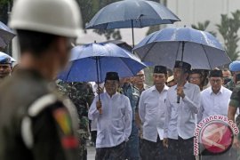 Presiden Temui Peserta Doa Bersama Page 2 Small