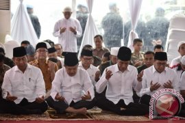 Presiden Temui Peserta Doa Bersama Page 3 Small