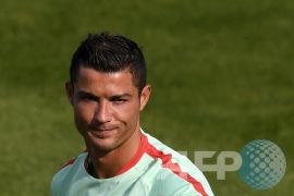Ronaldo Umumkan Rincian Pendapatan Rp3,17 Triliun 2015