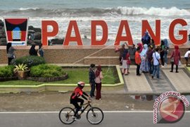 Padang Beach Became Culinary Festival Center In Welcoming HPN