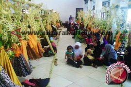 Kotawaringin Timur Gelar Tradisi "Menuyang Anak" 21 Desember 2016