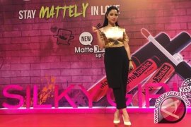 Chacha Frederica Selalu Usaha Tampil Cantik, Ini Tipsnya ...