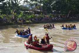 Pj.Walikota Tutup Lomba Dayung Haornas