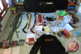 Densus Sita Buku Panduan Teroris di Batam