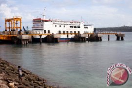 KMP Ile Boleng Dihadang Badai 