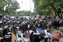 Istiqlal Sediakan Lahan Parkir Jemaat Gereja Katedral